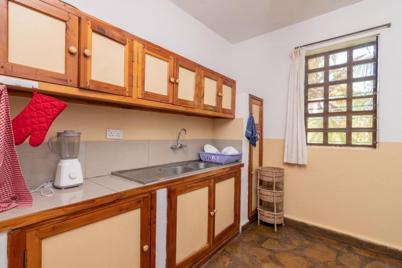 Eden House Cottages Malindi Exterior photo