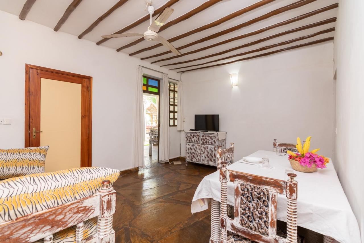 Eden House Cottages Malindi Exterior photo