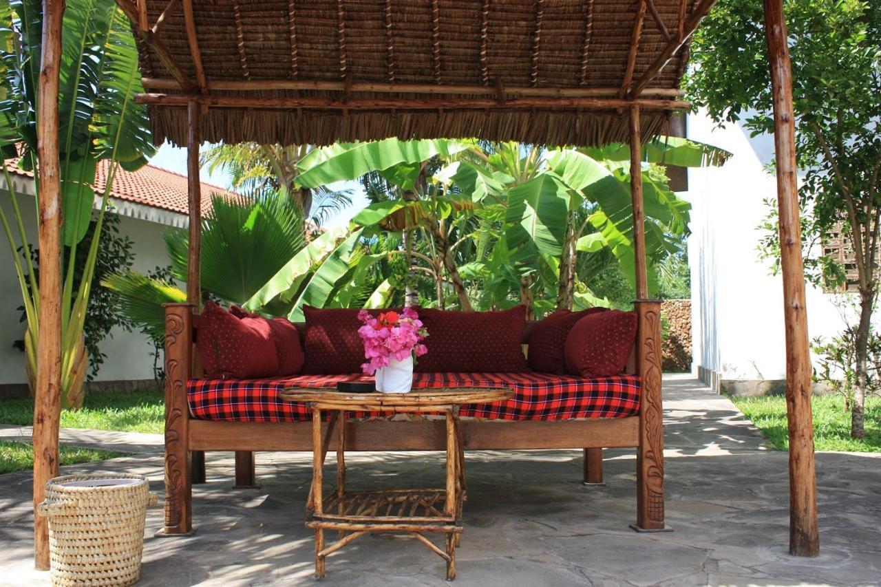 Eden House Cottages Malindi Exterior photo